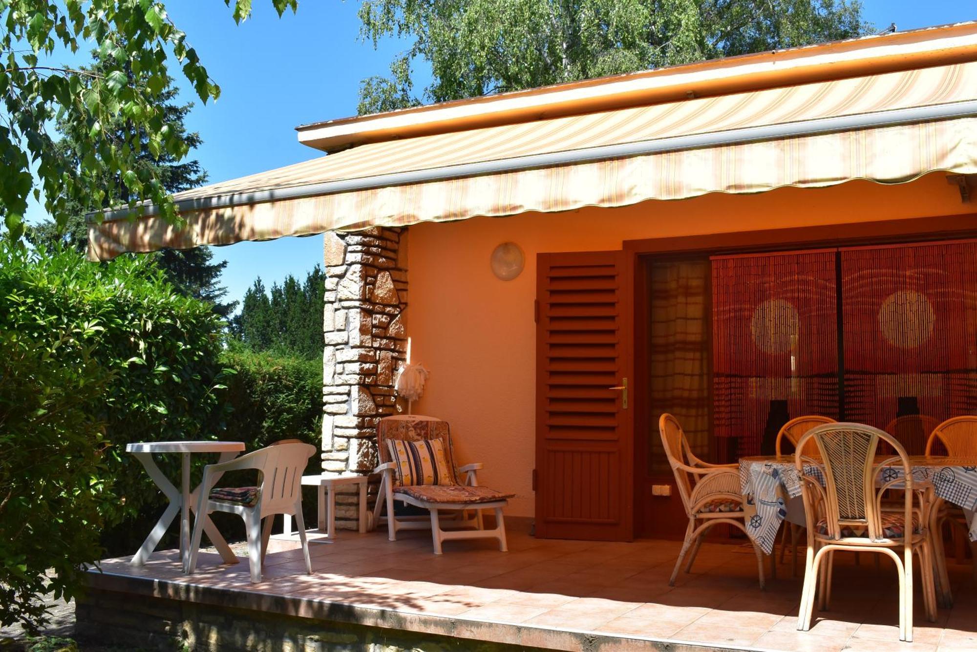 Cozy Family Cottage At The Lake Siofok Exterior photo